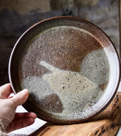 Frukost tallerken militærgrønn m prikker